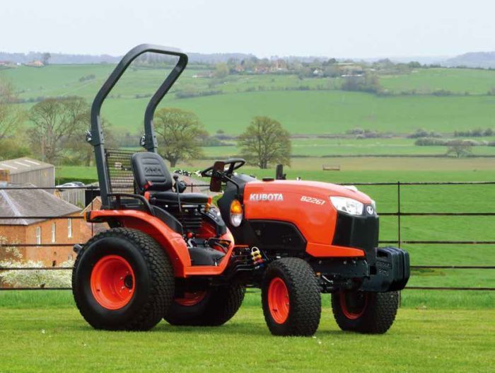 Kubota B2261