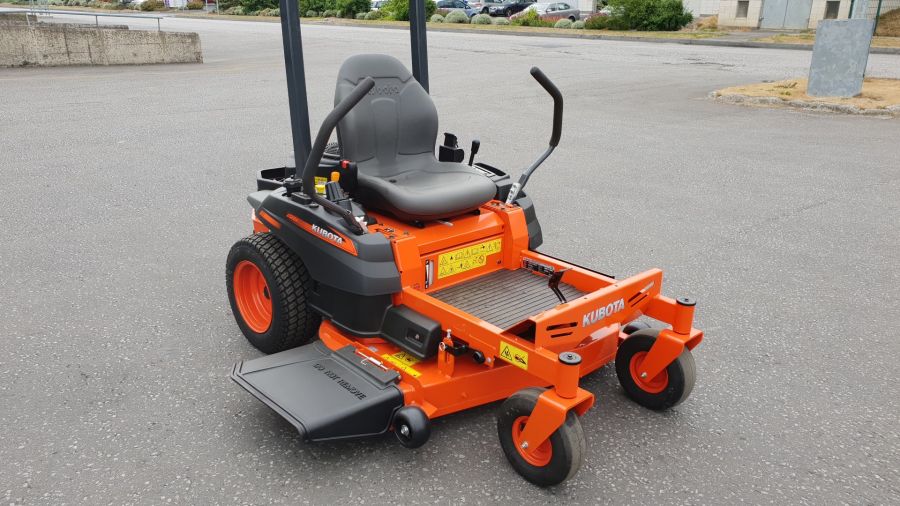 Kubota Z122R
